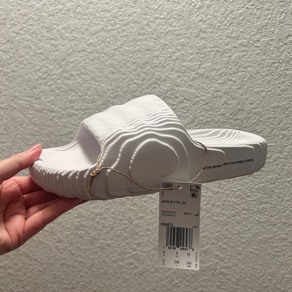 Adidas ADILETTE 22 Slides, Male Size: 6/ Woman Size: 8- NWT main image 9